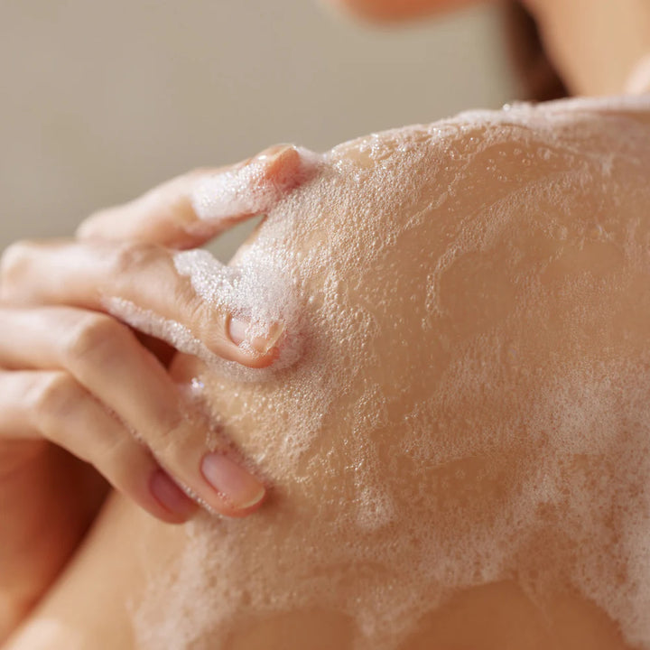 Some By Mi AHA BHA PHA 30 Days Miracle Acne Body Cleanser – effektiv kropsrens mod akne og urenheder, velegnet til ryg, skuldre og bryst, eksfolierer og beroliger huden 3